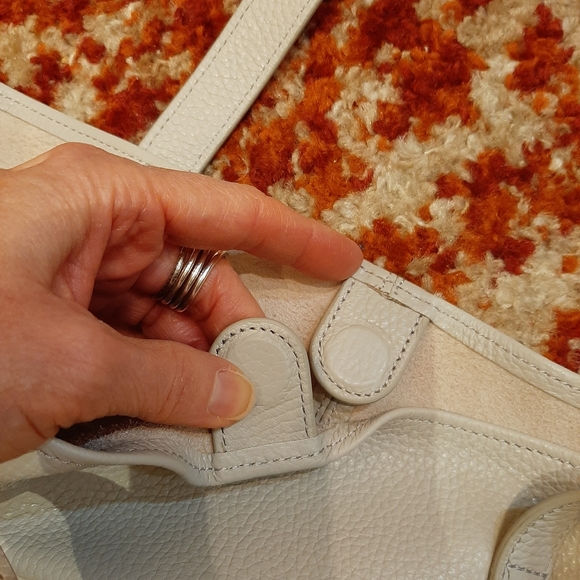 Time for Me leather tote - Picture 5 of 11